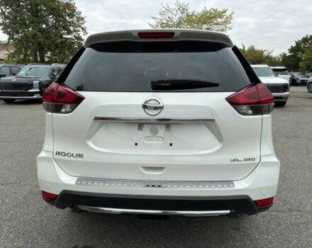 Белый Ниссан Rogue, объемом двигателя 2.5 л и пробегом 35 тыс. км за 8200 $, фото 6 на Automoto.ua