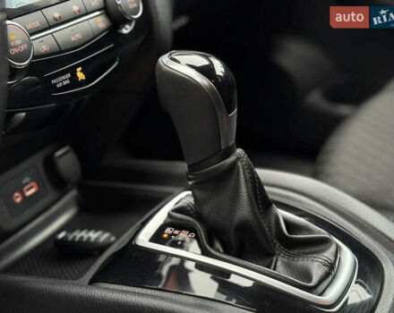 Белый Ниссан Rogue, объемом двигателя 2.5 л и пробегом 138 тыс. км за 13900 $, фото 31 на Automoto.ua