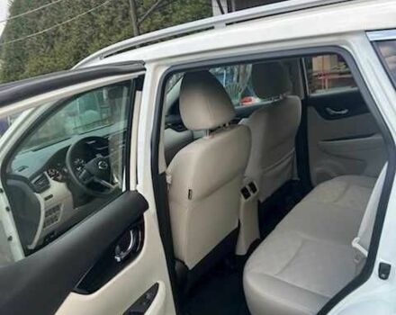 Белый Ниссан Rogue, объемом двигателя 2 л и пробегом 103 тыс. км за 11400 $, фото 7 на Automoto.ua