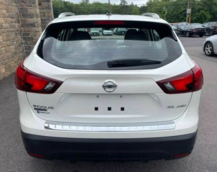 Білий Ніссан Rogue, об'ємом двигуна 2 л та пробігом 31 тис. км за 8000 $, фото 5 на Automoto.ua