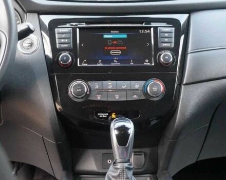 Белый Ниссан Rogue, объемом двигателя 2.5 л и пробегом 84 тыс. км за 14000 $, фото 4 на Automoto.ua