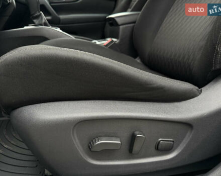 Белый Ниссан Rogue, объемом двигателя 2.5 л и пробегом 138 тыс. км за 13900 $, фото 34 на Automoto.ua