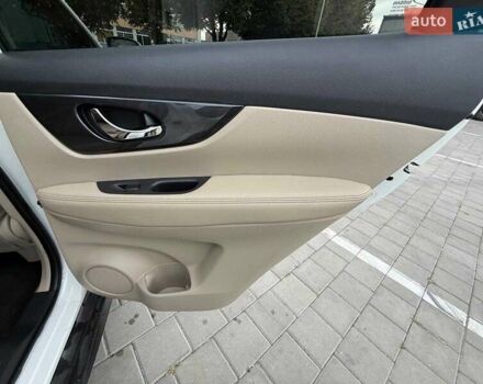 Белый Ниссан Rogue, объемом двигателя 2.5 л и пробегом 76 тыс. км за 14800 $, фото 12 на Automoto.ua