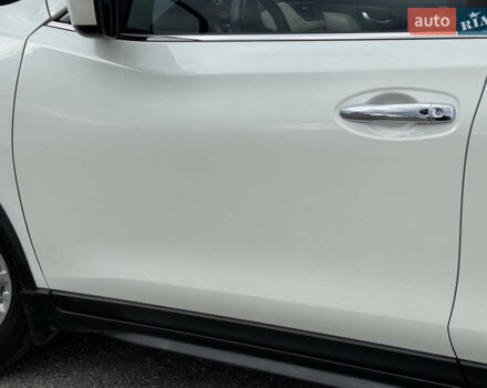 Белый Ниссан Rogue, объемом двигателя 2.49 л и пробегом 132 тыс. км за 16700 $, фото 4 на Automoto.ua