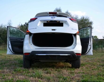 Білий Ніссан Rogue, об'ємом двигуна 2.5 л та пробігом 76 тис. км за 11000 $, фото 6 на Automoto.ua