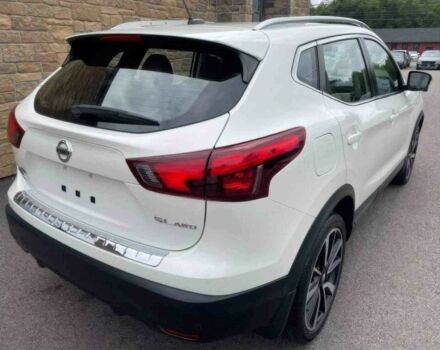 Білий Ніссан Rogue, об'ємом двигуна 2 л та пробігом 31 тис. км за 8000 $, фото 6 на Automoto.ua