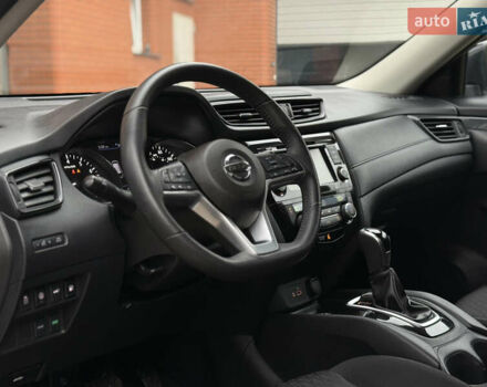 Белый Ниссан Rogue, объемом двигателя 2.5 л и пробегом 138 тыс. км за 13900 $, фото 30 на Automoto.ua