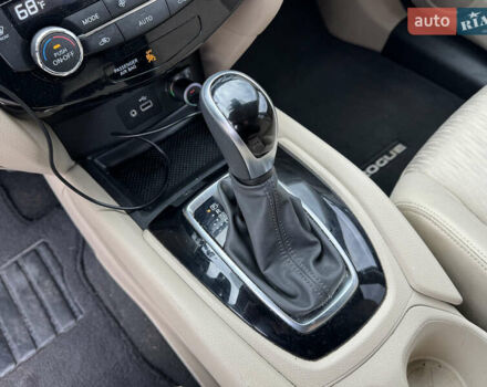 Белый Ниссан Rogue, объемом двигателя 2.49 л и пробегом 132 тыс. км за 16700 $, фото 29 на Automoto.ua