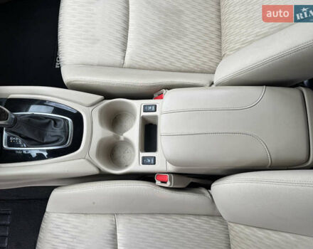 Белый Ниссан Rogue, объемом двигателя 2.49 л и пробегом 132 тыс. км за 16700 $, фото 33 на Automoto.ua