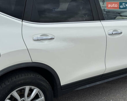 Белый Ниссан Rogue, объемом двигателя 2.49 л и пробегом 132 тыс. км за 16700 $, фото 11 на Automoto.ua