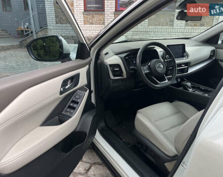 Белый Ниссан Rogue, объемом двигателя 2.49 л и пробегом 142 тыс. км за 21900 $, фото 24 на Automoto.ua