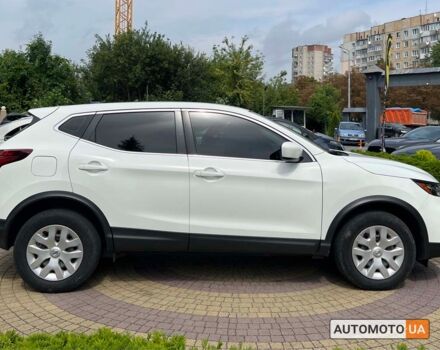 Белый Ниссан Rogue, объемом двигателя 2 л и пробегом 63 тыс. км за 17200 $, фото 7 на Automoto.ua