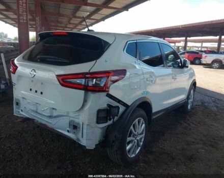 Белый Ниссан Rogue, объемом двигателя 2 л и пробегом 95 тыс. км за 3200 $, фото 3 на Automoto.ua