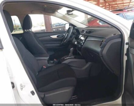 Белый Ниссан Rogue, объемом двигателя 2 л и пробегом 95 тыс. км за 3200 $, фото 4 на Automoto.ua
