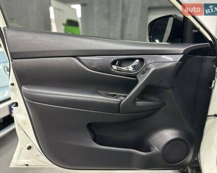 Белый Ниссан Rogue, объемом двигателя 2.5 л и пробегом 103 тыс. км за 16999 $, фото 12 на Automoto.ua