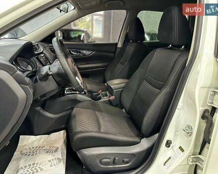 Белый Ниссан Rogue, объемом двигателя 2.5 л и пробегом 103 тыс. км за 16999 $, фото 11 на Automoto.ua