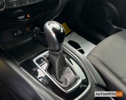 Белый Ниссан Rogue, объемом двигателя 2 л и пробегом 63 тыс. км за 17200 $, фото 17 на Automoto.ua