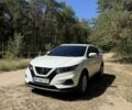 Белый Ниссан Rogue, объемом двигателя 2 л и пробегом 46 тыс. км за 17500 $, фото 1 на Automoto.ua