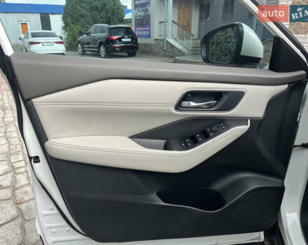 Белый Ниссан Rogue, объемом двигателя 2.49 л и пробегом 142 тыс. км за 21900 $, фото 23 на Automoto.ua