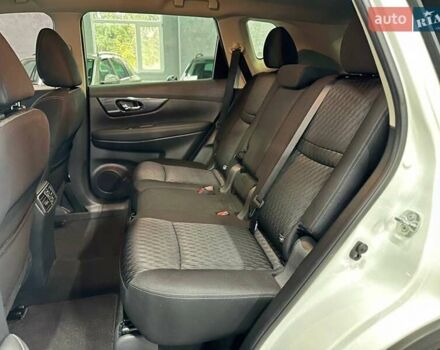 Белый Ниссан Rogue, объемом двигателя 2.5 л и пробегом 103 тыс. км за 16999 $, фото 17 на Automoto.ua