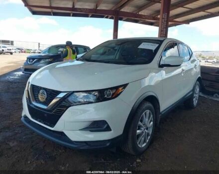 Белый Ниссан Rogue, объемом двигателя 2 л и пробегом 95 тыс. км за 3200 $, фото 1 на Automoto.ua