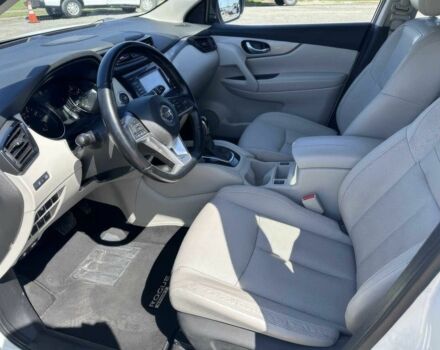 Білий Ніссан Rogue, об'ємом двигуна 2 л та пробігом 49 тис. км за 14500 $, фото 8 на Automoto.ua