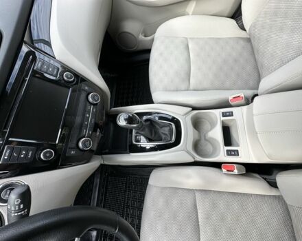 Белый Ниссан Rogue, объемом двигателя 2 л и пробегом 84 тыс. км за 16500 $, фото 15 на Automoto.ua