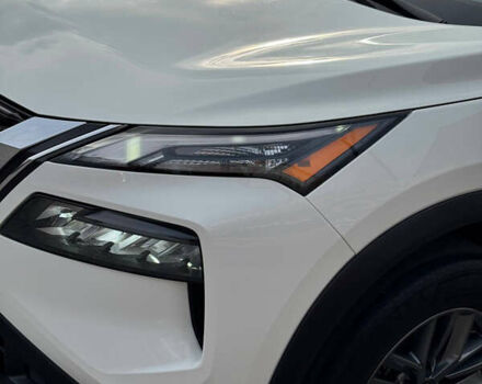 Белый Ниссан Rogue, объемом двигателя 2.5 л и пробегом 85 тыс. км за 20500 $, фото 6 на Automoto.ua