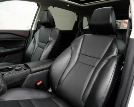 Белый Ниссан Rogue, объемом двигателя 2.5 л и пробегом 13 тыс. км за 9800 $, фото 7 на Automoto.ua