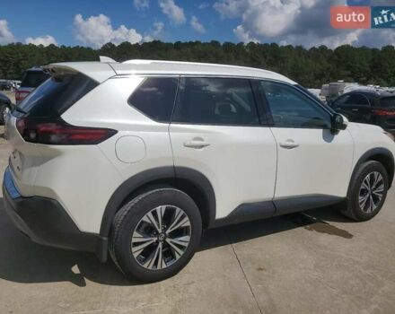 Белый Ниссан Rogue, объемом двигателя 2.49 л и пробегом 189 тыс. км за 5500 $, фото 2 на Automoto.ua