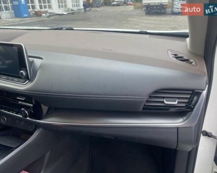 Білий Ніссан Rogue, об'ємом двигуна 2.49 л та пробігом 138 тис. км за 24990 $, фото 10 на Automoto.ua