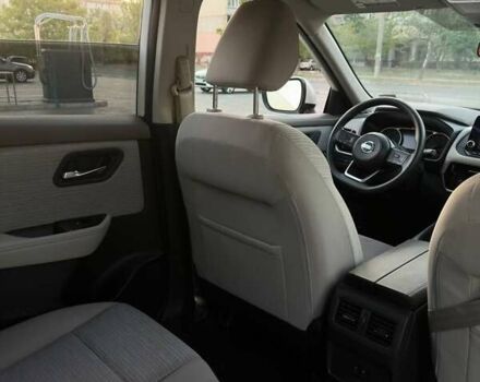 Белый Ниссан Rogue, объемом двигателя 2.5 л и пробегом 70 тыс. км за 22999 $, фото 4 на Automoto.ua