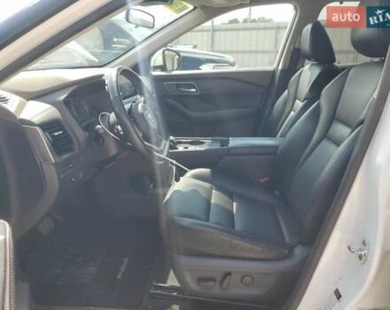 Белый Ниссан Rogue, объемом двигателя 2.49 л и пробегом 189 тыс. км за 5500 $, фото 6 на Automoto.ua