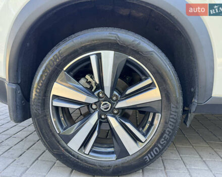 Белый Ниссан Rogue, объемом двигателя 2.49 л и пробегом 80 тыс. км за 25500 $, фото 7 на Automoto.ua