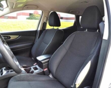 Белый Ниссан Rogue, объемом двигателя 2 л и пробегом 12 тыс. км за 16200 $, фото 7 на Automoto.ua
