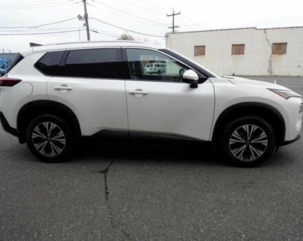 Белый Ниссан Rogue, объемом двигателя 2.5 л и пробегом 14 тыс. км за 12000 $, фото 4 на Automoto.ua