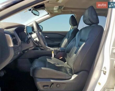 Белый Ниссан Rogue, объемом двигателя 2.49 л и пробегом 171 тыс. км за 6600 $, фото 7 на Automoto.ua