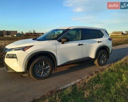 Белый Ниссан Rogue, объемом двигателя 2.49 л и пробегом 158 тыс. км за 18900 $, фото 2 на Automoto.ua