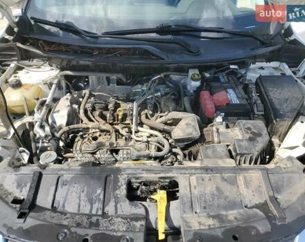 Белый Ниссан Rogue, объемом двигателя 2.49 л и пробегом 189 тыс. км за 5500 $, фото 11 на Automoto.ua