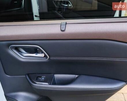 Белый Ниссан Rogue, объемом двигателя 2.49 л и пробегом 85 тыс. км за 24999 $, фото 18 на Automoto.ua