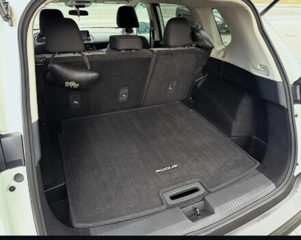 Белый Ниссан Rogue, объемом двигателя 2.5 л и пробегом 155 тыс. км за 19200 $, фото 19 на Automoto.ua