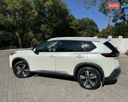 Белый Ниссан Rogue, объемом двигателя 2.49 л и пробегом 80 тыс. км за 25500 $, фото 4 на Automoto.ua