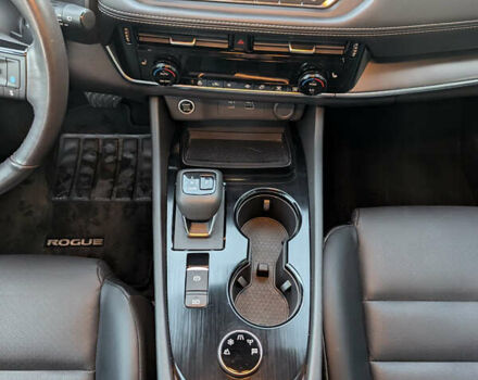 Білий Ніссан Rogue, об'ємом двигуна 1.5 л та пробігом 44 тис. км за 21500 $, фото 11 на Automoto.ua