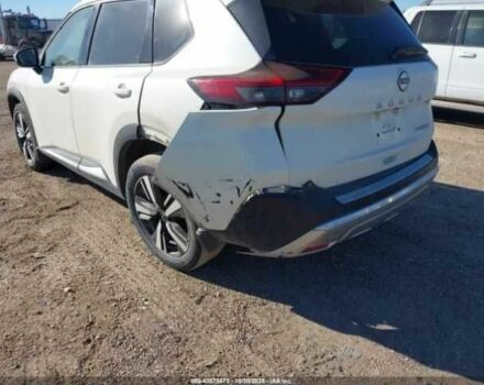 Белый Ниссан Rogue, объемом двигателя 1.5 л и пробегом 80 тыс. км за 16000 $, фото 19 на Automoto.ua