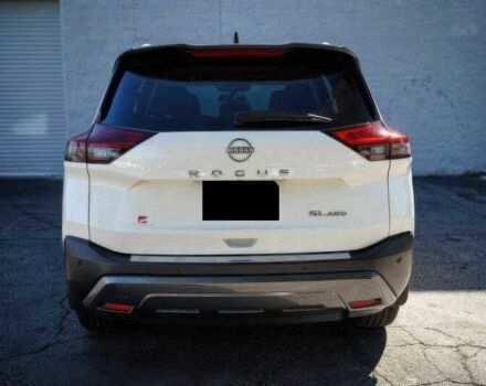 Белый Ниссан Rogue, объемом двигателя 1.5 л и пробегом 35 тыс. км за 12500 $, фото 5 на Automoto.ua