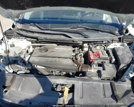 Белый Ниссан Rogue, объемом двигателя 1.5 л и пробегом 80 тыс. км за 16000 $, фото 9 на Automoto.ua