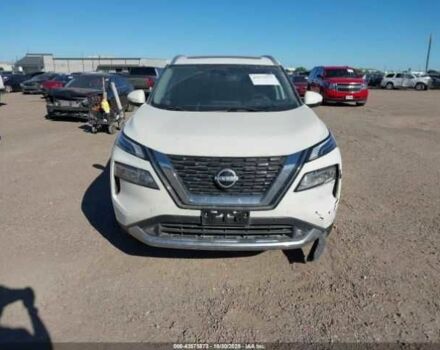 Белый Ниссан Rogue, объемом двигателя 1.5 л и пробегом 80 тыс. км за 16000 $, фото 11 на Automoto.ua