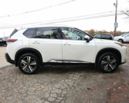 Белый Ниссан Rogue, объемом двигателя 1.5 л и пробегом 27 тыс. км за 20000 $, фото 3 на Automoto.ua