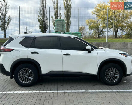 Білий Ніссан Rogue, об'ємом двигуна 2.49 л та пробігом 65 тис. км за 23500 $, фото 7 на Automoto.ua