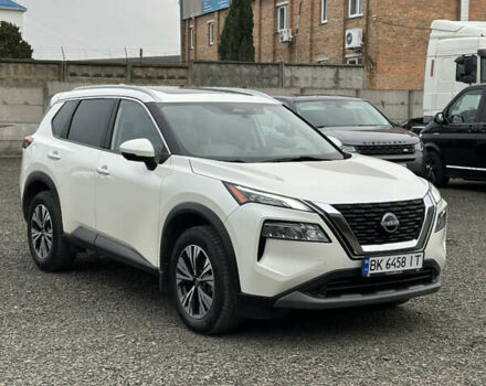 Белый Ниссан Rogue, объемом двигателя 1.5 л и пробегом 56 тыс. км за 23500 $, фото 2 на Automoto.ua
